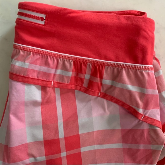 Lululemon Speed Up shorts 2.5” - Picture 3 of 3